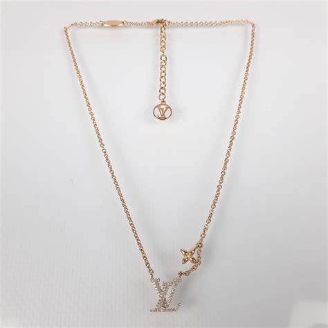 louis vuitton logo necklace|louis vuitton iconic necklace.